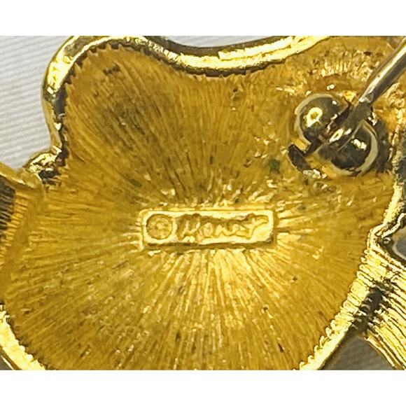 Vintage Monet Big Eyed Frog Brooch Gold Tone Red Green Rhinestone Pin Brooch - Picture 5 of 5